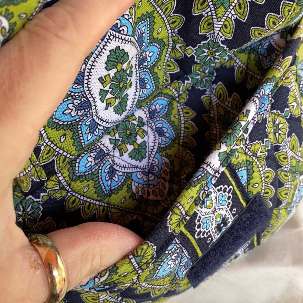 Vera Bradley Retired Cambridge Sherry Handbag - Picture 5 of 5